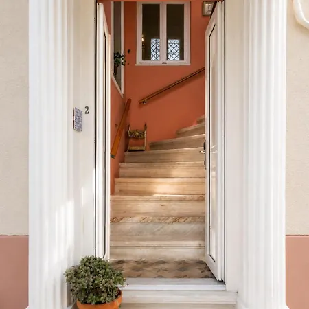 Neoclassical Mansion In By Explore Lägenhetshotell Ándros