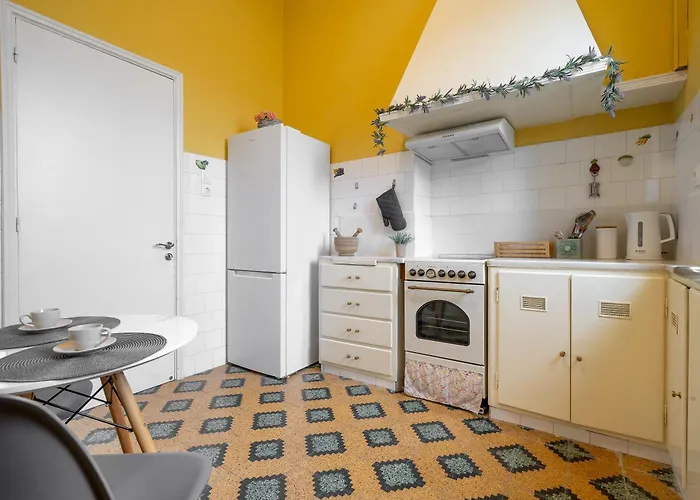 Neoclassical Mansion In By Explore Апарт-отель 4*