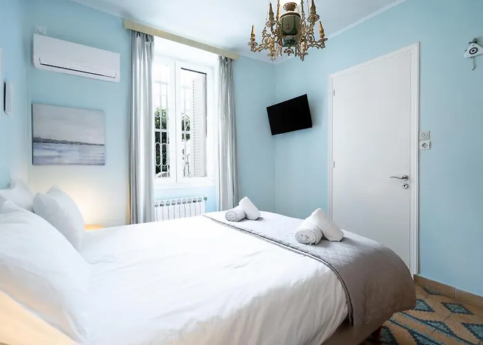 Neoclassical Mansion In By Explore Андрос